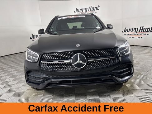 Used 2022 Mercedes-Benz GLC 300 image 3