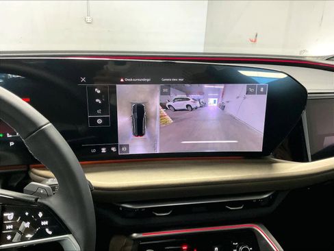 Certified 2025 Audi Q5 Prestige AWD/4WD image 18
