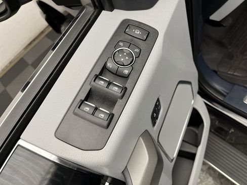 Used 2022 Ford F350 Limited image 11