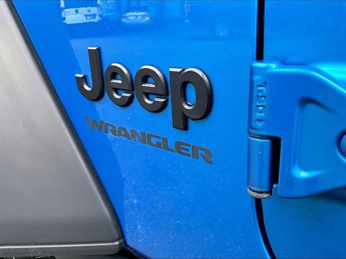 Used 2021 Jeep Wrangler Willys image 27