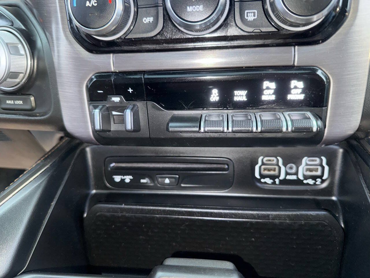 Used 2019 RAM 1500 Laramie Longhorn w/ Bed Utility Group AWD/4WD image 28