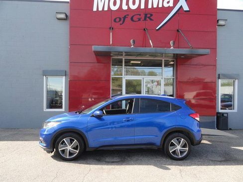 Used 2021 Honda HR-V EX image 2