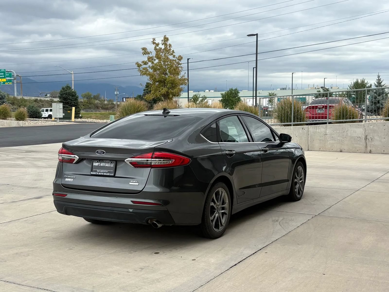 Used 2020 Ford Fusion SEL FWD image 5