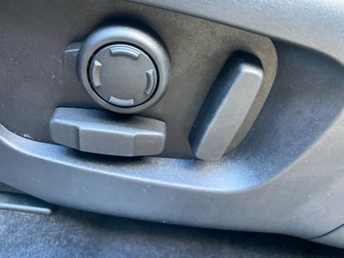 Used 2020 Land Rover Discovery Sport SE R-Dynamic image 30