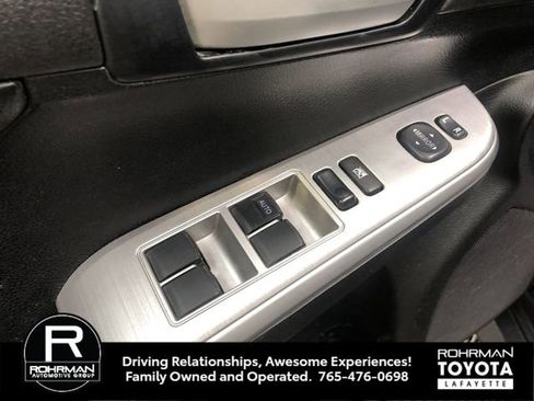 Used 2014 Toyota Camry SE image 13