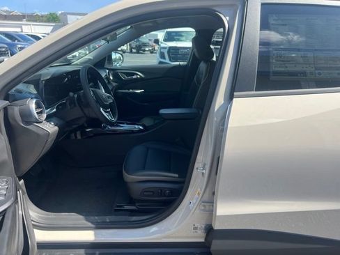 New 2026 Chevrolet Trax ACTIV w/ Driver Confidence Package FWD image 9
