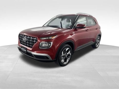 Certified 2026 Hyundai Venue SEL FWD image 4