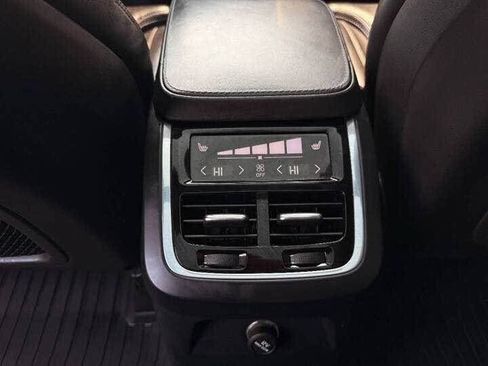 Used 2017 Volvo XC90 T8 Inscription AWD/4WD image 7
