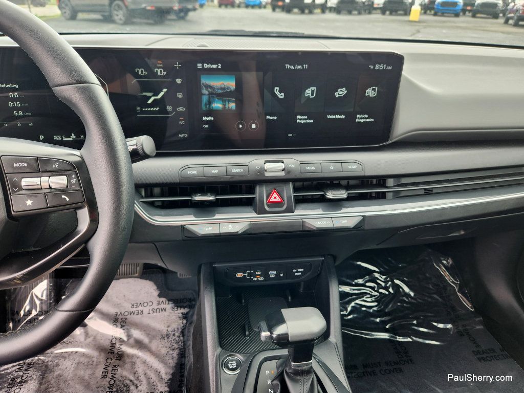 Used 2025 Kia K4 EX FWD image 2