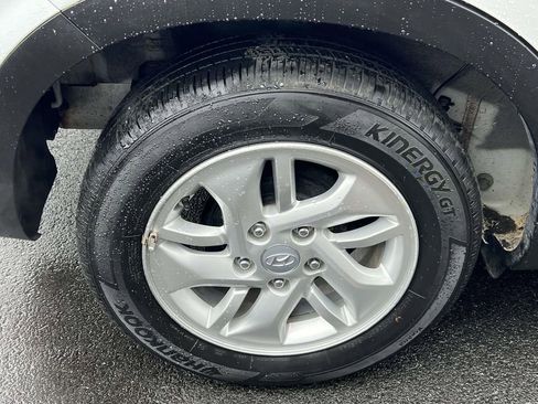 Certified 2023 Hyundai Venue SE FWD image 8