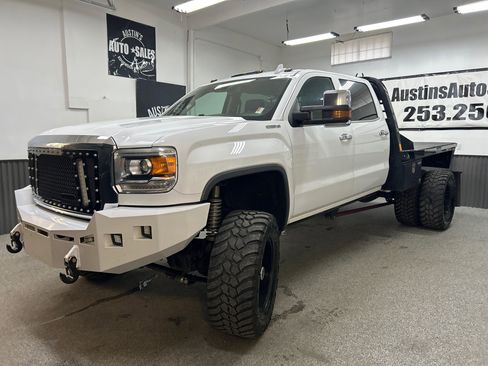 Used 2015 GMC Sierra 3500 Denali w/ Duramax Plus Package image 3