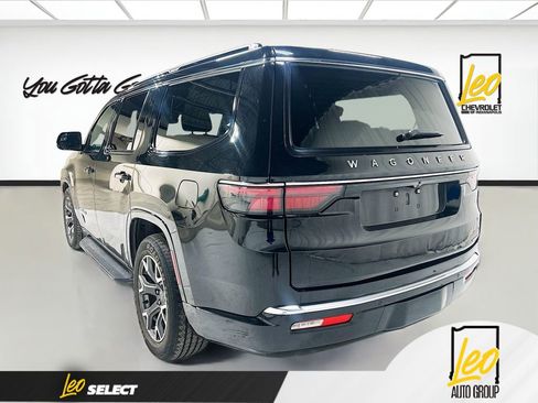 Used 2024 Jeep Wagoneer Series III image 7