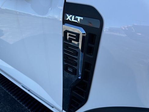 Used 2024 Ford F550 4x4 Regular Cab Super Duty w/ XLT Value Package image 28