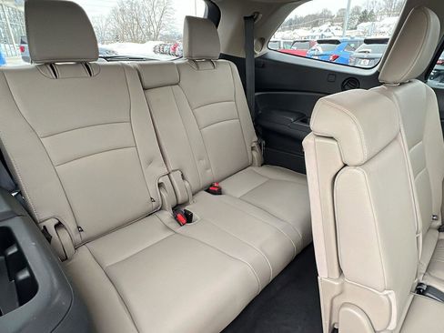 Certified 2021 Honda Pilot Touring image 16