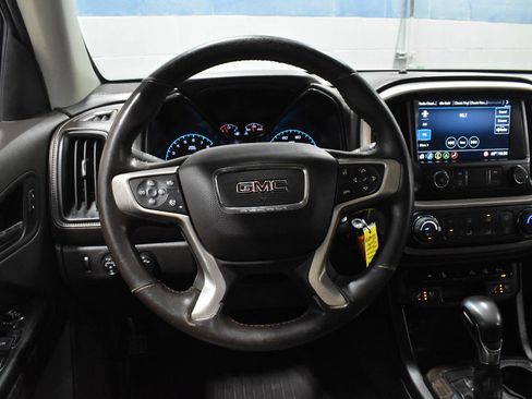 Used 2022 GMC Canyon Denali image 8