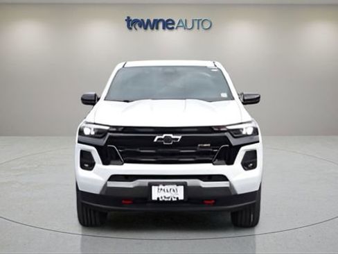 Used 2023 Chevrolet Colorado Z71 w/ Z71 Convenience Package 2 image 8