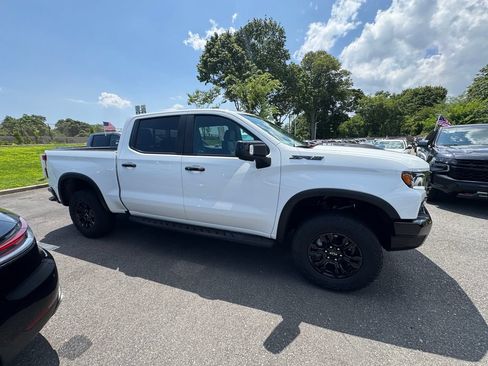 Used 2023 Chevrolet Silverado 1500 ZR2 w/ LPO, Dark Essentials Package AWD/4WD image 4