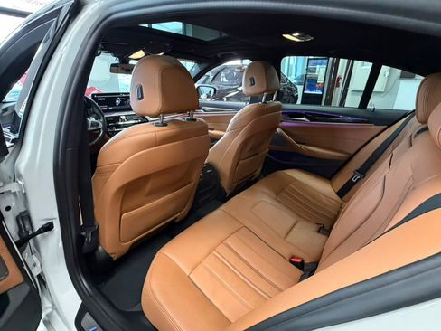 Used 2021 BMW 530i xDrive image 27