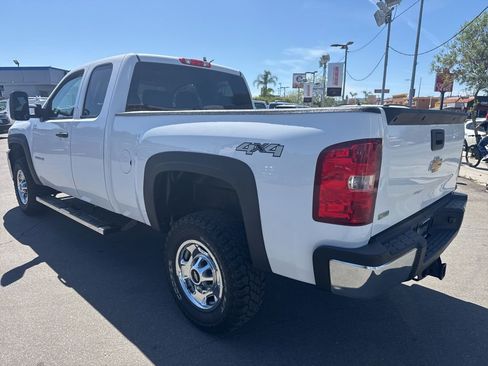 Used 2012 Chevrolet Silverado 2500 W/T AWD/4WD image 3