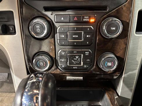 Used 2014 Ford F150 Platinum image 17
