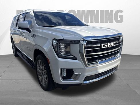 Used 2021 GMC Yukon XL SLT w/ SLT Premium Package RWD image 3