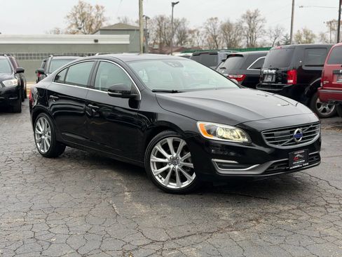 Used 2016 Volvo S60 T5 Inscription Platinum image 3