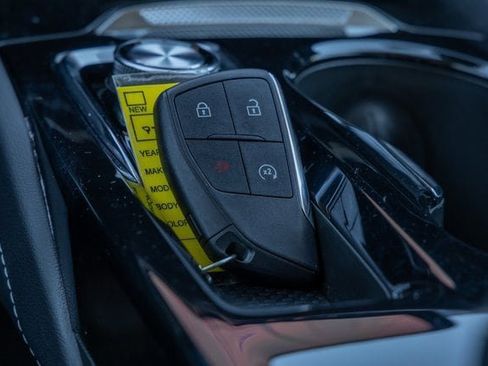 Used 2025 Buick Envision Sport Touring image 23