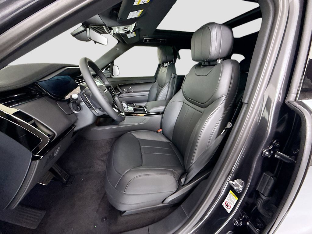 New 2026 Land Rover Range Rover Sport Dynamic SE AWD/4WD image 19