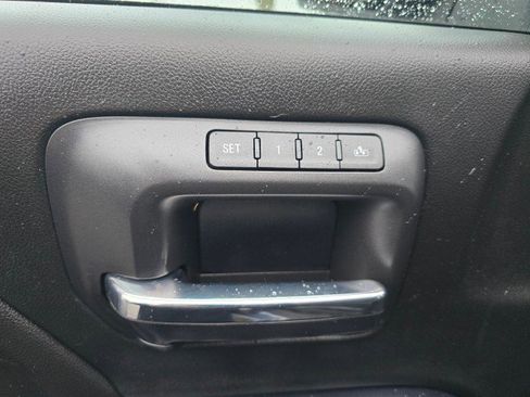 Used 2018 Chevrolet Silverado 1500 LTZ Z71 w/ Centennial Edition image 26