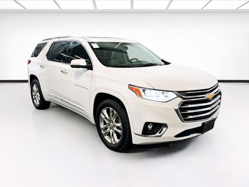 Used 2018 Chevrolet Traverse High Country image 3