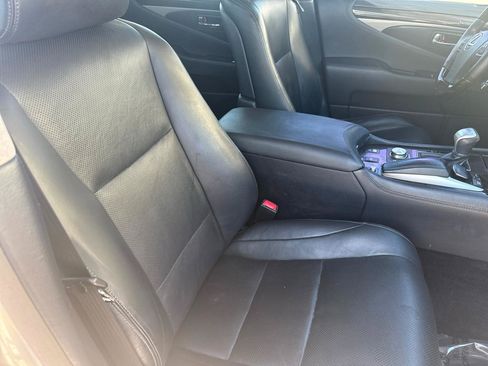 Used 2014 Lexus LS 460 w/ Comfort Package RWD image 55