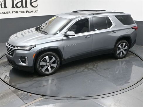 Used 2023 Chevrolet Traverse LT w/ LT Premium Package image 43