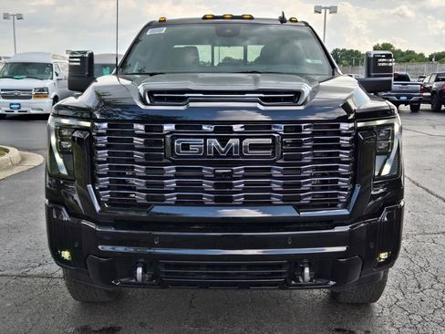 New 2025 GMC Sierra 2500 Denali Ultimate image 16