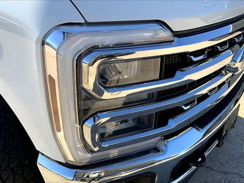 Used 2024 Ford F250 Lariat image 25