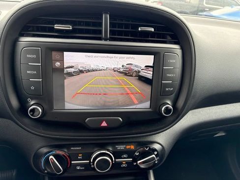 Certified 2025 Kia Soul LX FWD image 14