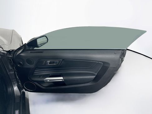 Used 2018 Ford Mustang Premium w/ Equipment Group 201A image 28