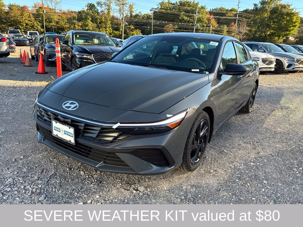 New 2026 Hyundai Elantra SEL Sport FWD image 3
