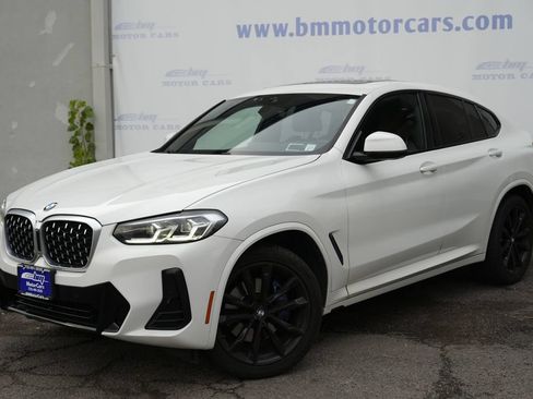 Used 2022 BMW X4 xDrive30i w/ M Sport Package 2 AWD/4WD image 2
