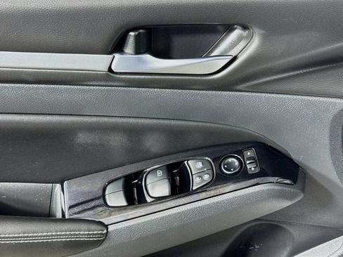 Certified 2023 Nissan Altima 2.5 SV image 19