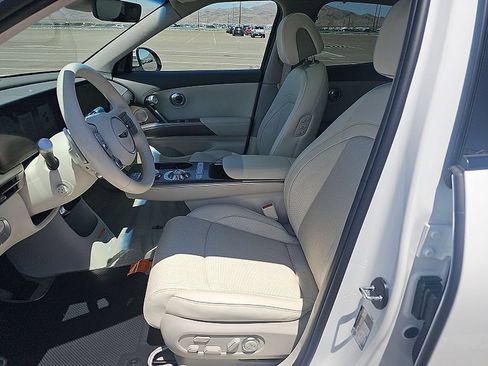 Used 2025 Genesis GV60 Advanced AWD/4WD image 6