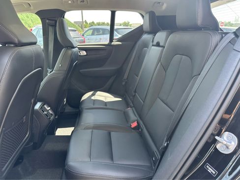 Used 2024 Volvo XC40 B5 Plus w/ Climate Package AWD/4WD image 7