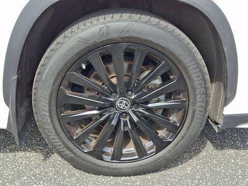 Used 2024 Toyota Highlander XSE AWD/4WD image 8