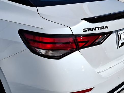 Certified 2025 Nissan Sentra SR w/ Midnight Edition FWD image 18
