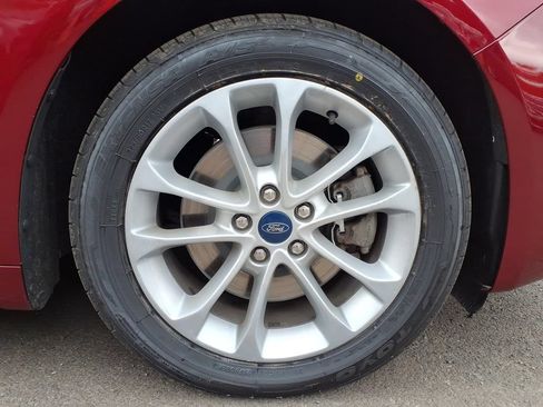 Used 2019 Ford Fusion Energi Titanium FWD image 24