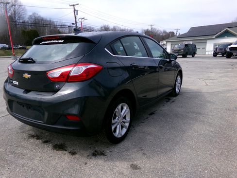 Used 2019 Chevrolet Cruze LT image 10