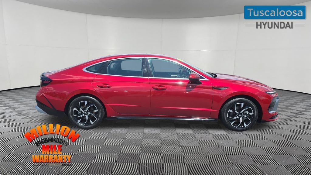 Used 2025 Hyundai Sonata SEL FWD image 9