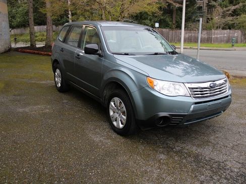 Used 2010 Subaru Forester 2.5X image 2