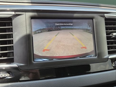 Used 2023 Chrysler Voyager LX FWD image 17