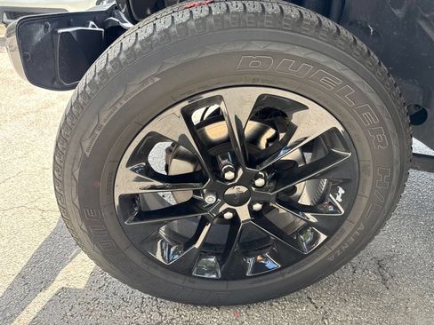 Used 2021 Jeep Wrangler Unlimited Sahara AWD/4WD image 11