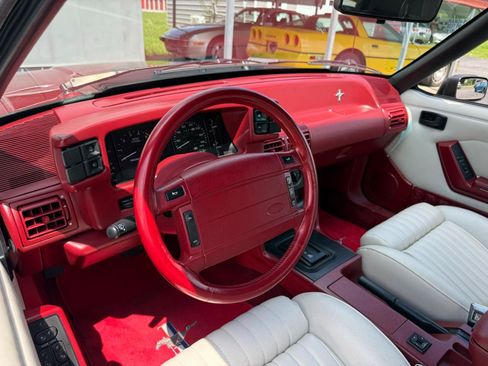 Used 1992 Ford Mustang GT RWD image 12